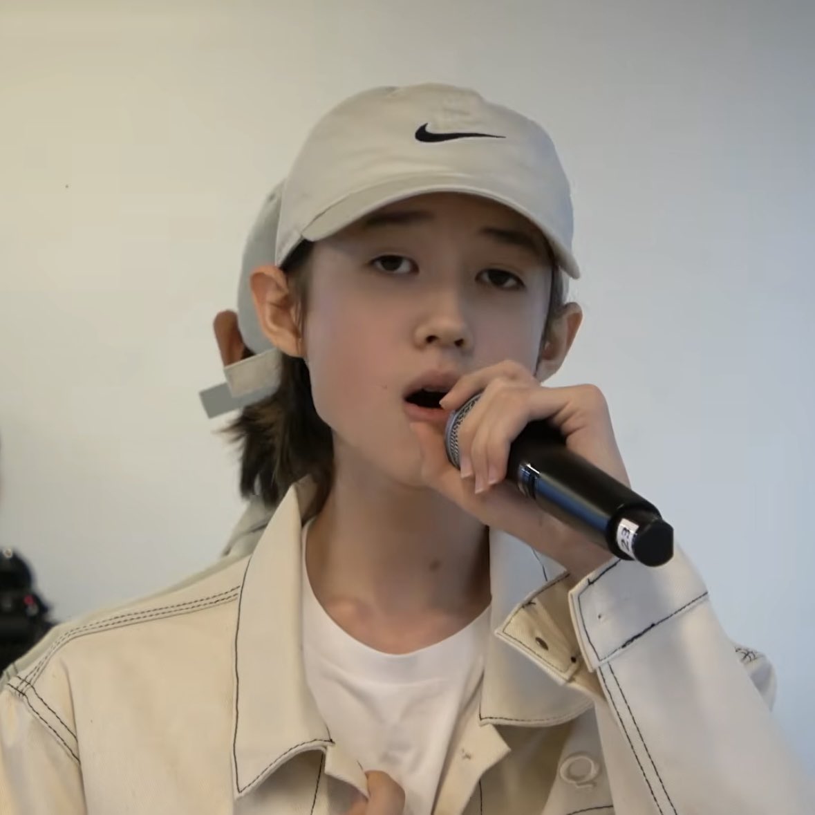nnokzenn's tweet photo. 코로나가 널 키운거야? https://t.co/oinkeO84Iz