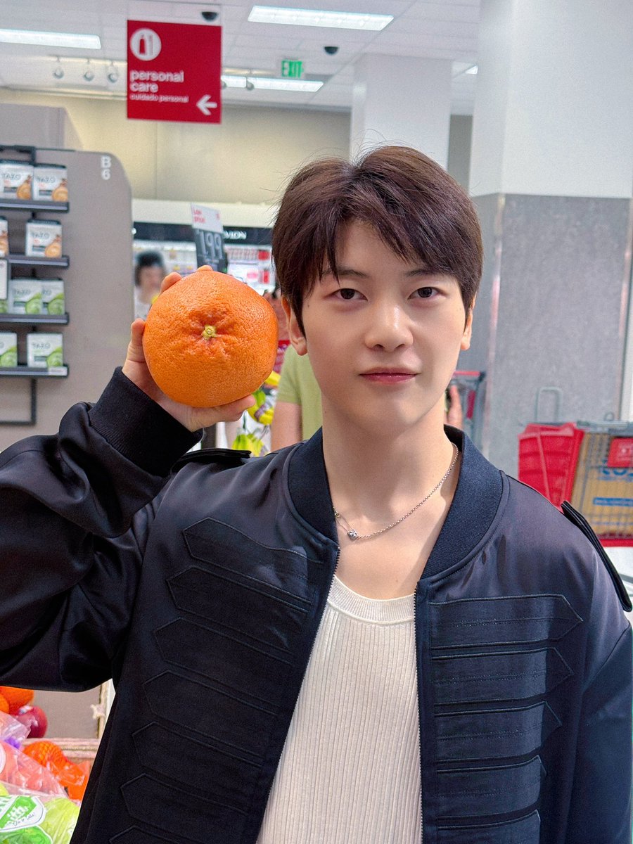 checkiam_'s tweet photo. 260818 제로베이스원 인스타그램 #석매튜

산책 겸 구경 😋 https://t.co/52TS1YWcZa