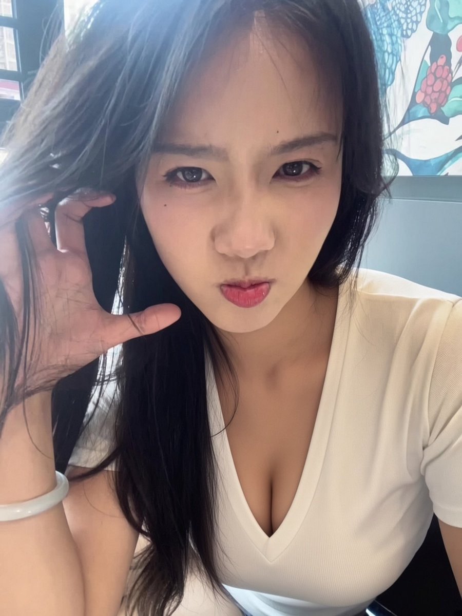 BarneaudA's tweet photo. 你小子能活三万多天 ���我睡几天怎么了🙄 https://t.co/YQ0DLgvo4S