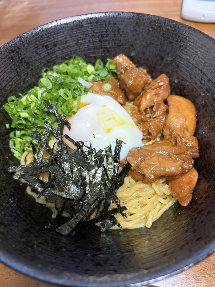 german_ryo's tweet photo. なんかお店のご飯出てきた https://t.co/nUzy4Acm14