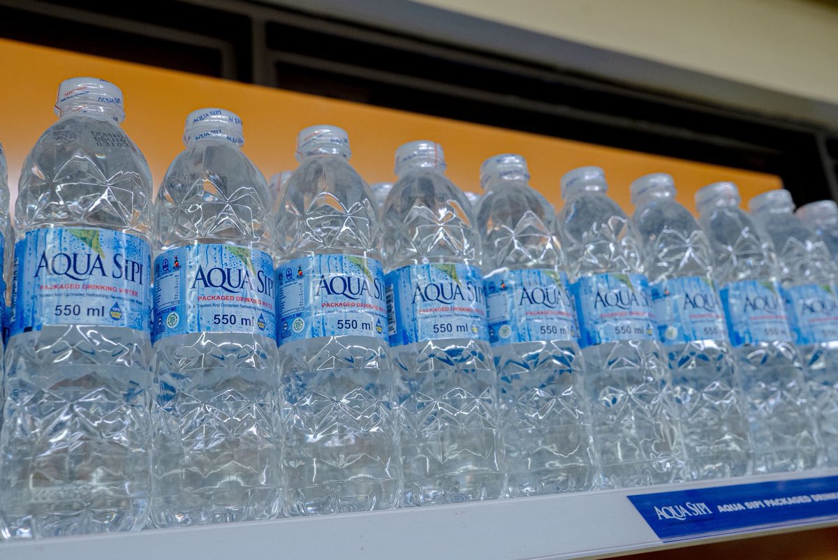 mukwano_ind's tweet photo. Your health deserves the very best💙

Stay refreshed, hydrated, and ready to take on every moment with Aqua Sipi. Because when you hydrate well, you live well.

Grab yours today at any retail outlet near you!

#MukwanoIndustries #AquaSipi #KeepSipping #HydrateRight https://t.co/afIvBQtTwz