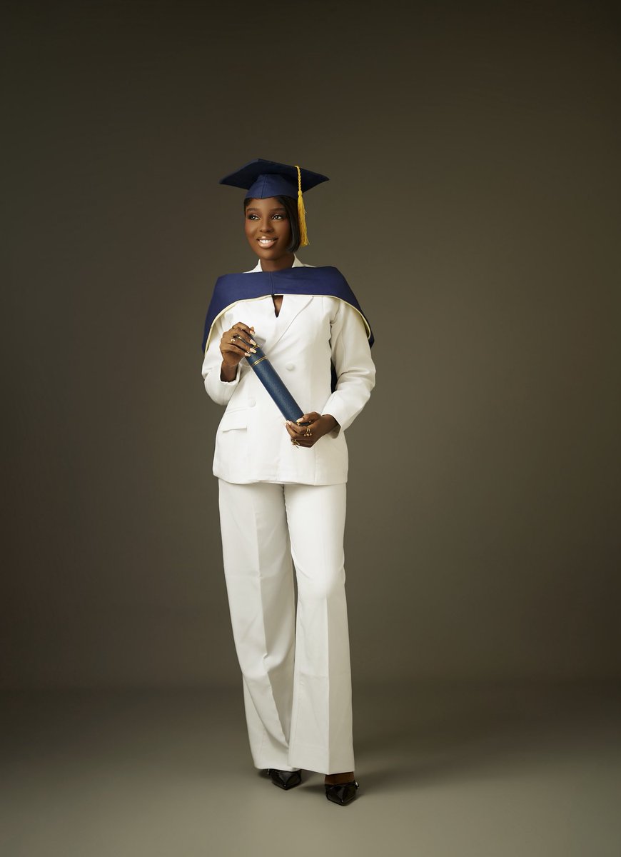 larmideey's tweet photo. A dream, a journey, a degree. 🎓

Iyiola Olamide
Political Science, LASU
Second Class Upper Division. https://t.co/AF9lhQHP37