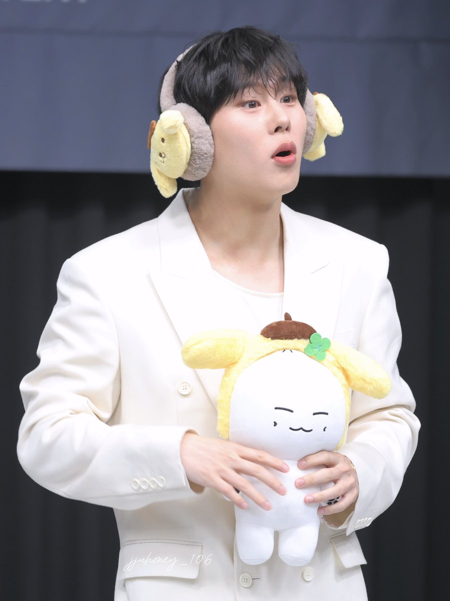jjuhoney_106's tweet photo. 260725 
주헌 보고싶어어어어 💛

#주헌 #joohoney #몬스타엑스 #MONSTA_X https://t.co/fROvpGbGE9