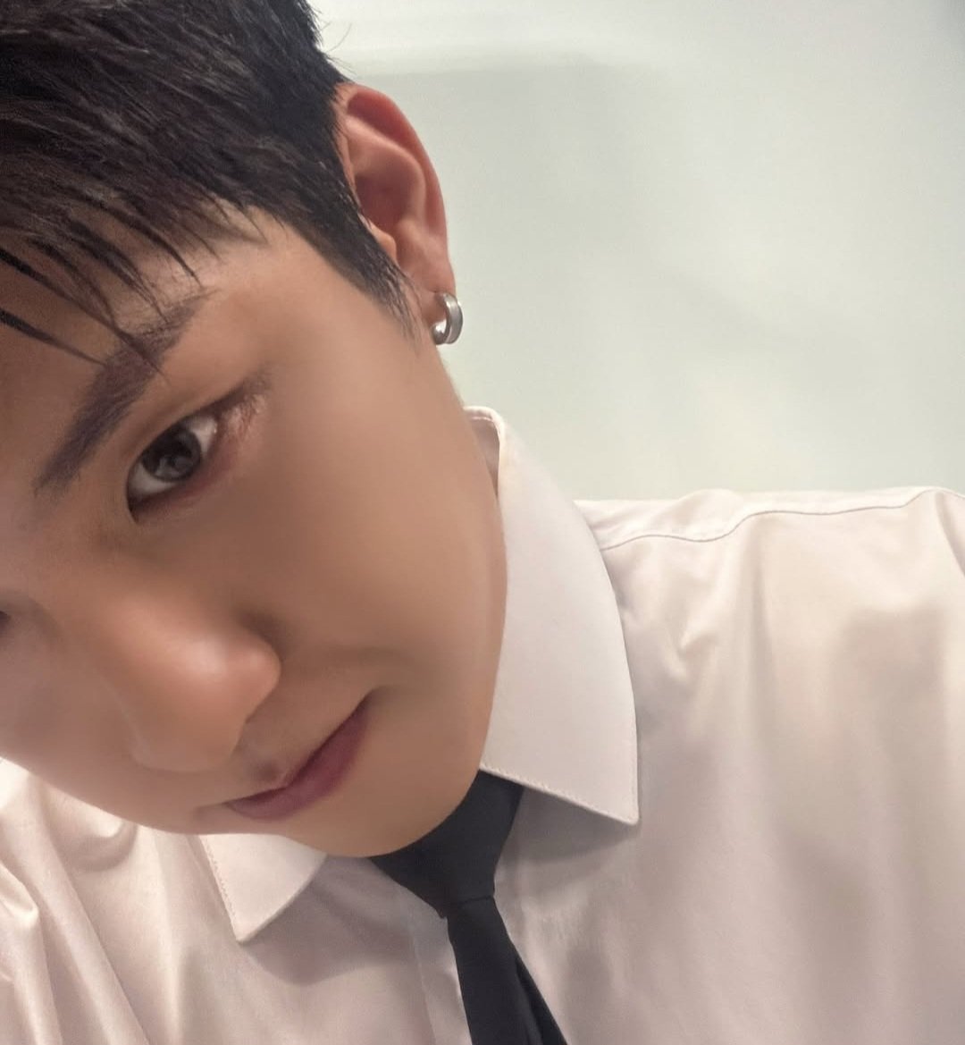 110299wj's tweet photo. 우진이가 너무 귀여워요 📣
                                    박우진 너무 멋있어요📣
                워너원이 너무 잘생겼어요📣 https://t.co/0VXr8kt1CN