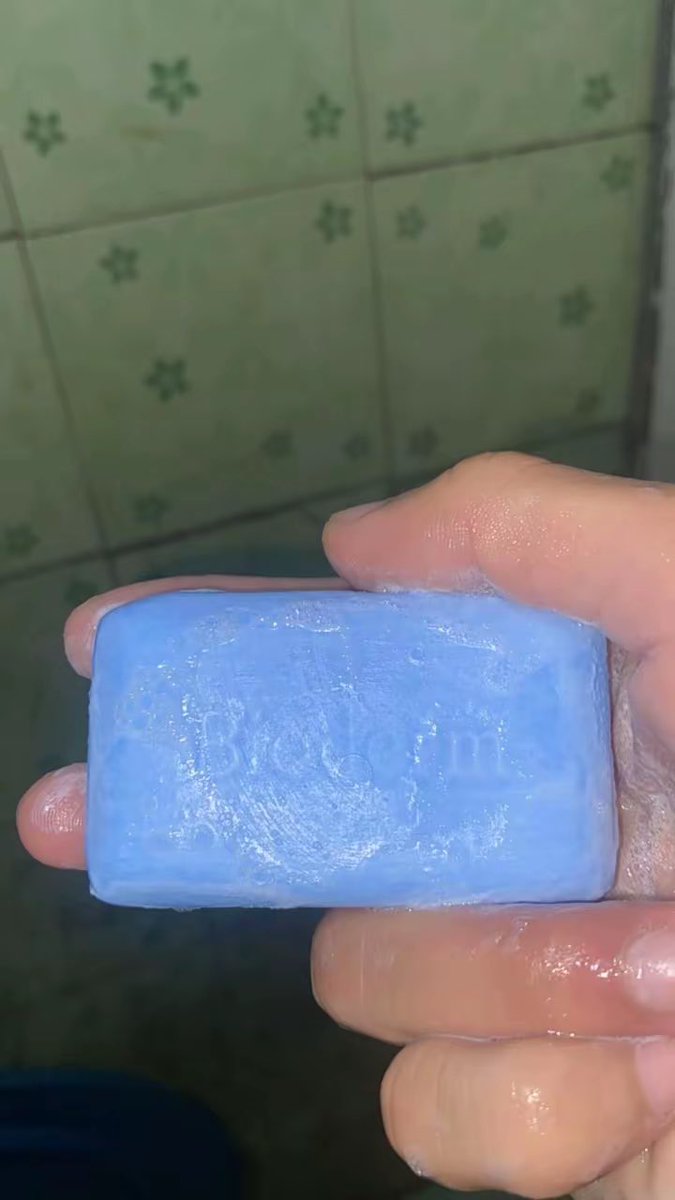 fogee21's tweet photo. That’s why i love this soap🥹
Kay may cooling effect sa🥶🫣
#ilonggo #cityoflove #notalter https://t.co/89amDmnOWB