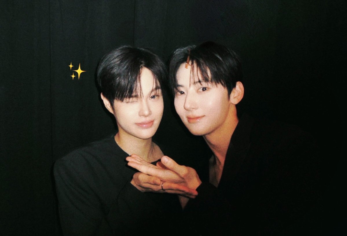 optimusthgml's tweet photo. 대휘랑 우진이 인별에 황민현🫶🏻

황민현 잘생기고 귀엽고😍😍

반짝즈 황새즈✨️✨️ https://t.co/Og5Vio8AuW