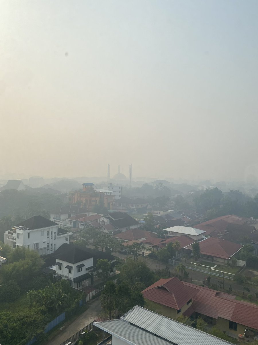 sheryvianne's tweet photo. @AA_Bro1 halo, ini kondisi Pontianak terkini ya https://t.co/wfQS0zXehx