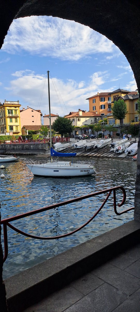Roberto277654's tweet photo. Italy, Varenna https://t.co/sUgtrF4Kit