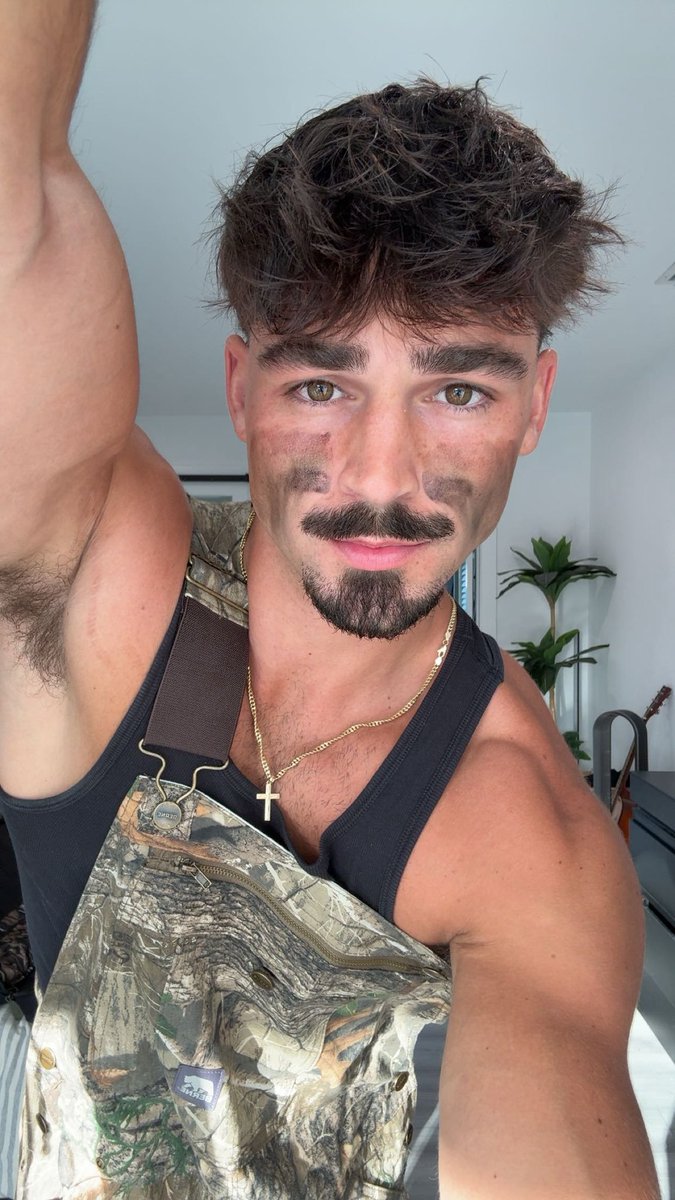 lcopperwheathq's tweet photo. An older Logan post, but still a good one to bring back.
Going through some of his older content and this one felt worth reposting.
You can really see the kind of energy he brings to his training content.
Funny how some posts still stand out even after a long time. https://t.co/2gi4PTBhRz