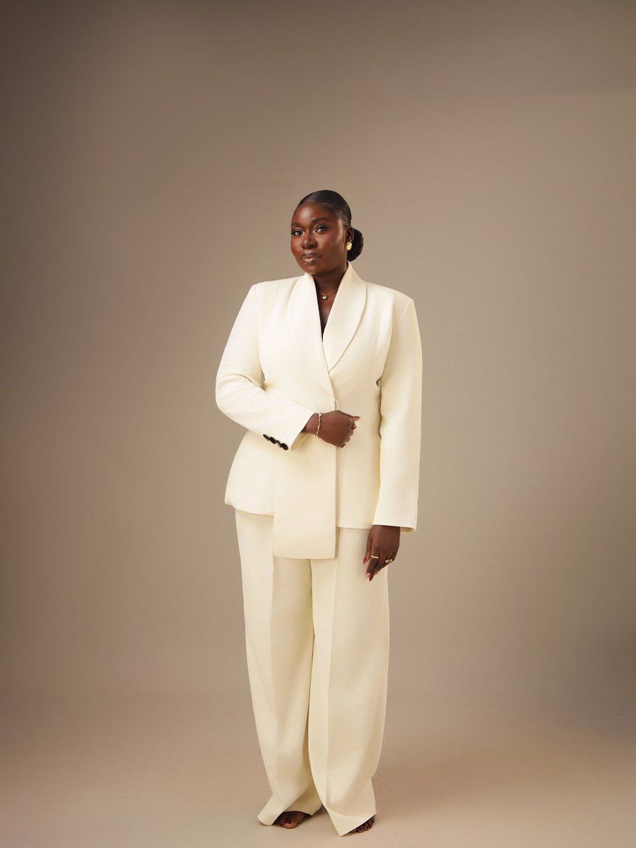 TqjJo's tweet photo. I made a Power Suit for my client’s birthday😍 https://t.co/4vf60FVsny
