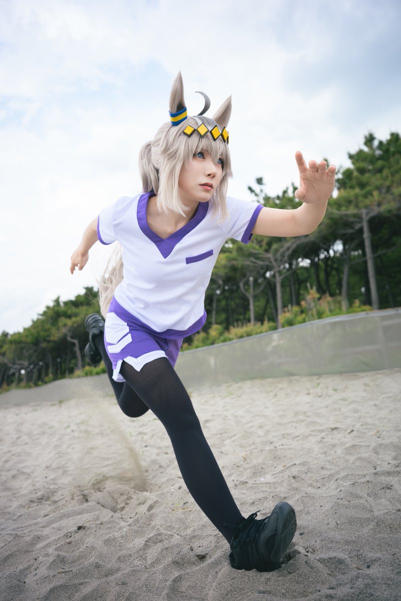dali_cameko's tweet photo. 泳ぐようなイメージ
川砂を掴んで、足首で…蹴る！！

オグリキャップ @bacon1007cos2nd 
#ナカノベ調理済み https://t.co/dH33BRnKJB