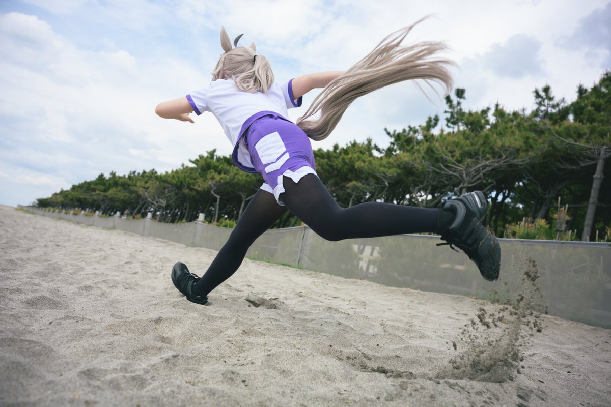 dali_cameko's tweet photo. 泳ぐようなイメージ
川砂を掴んで、足首で…蹴る！！

オグリキャップ @bacon1007cos2nd 
#ナカノベ調理済み https://t.co/dH33BRnKJB