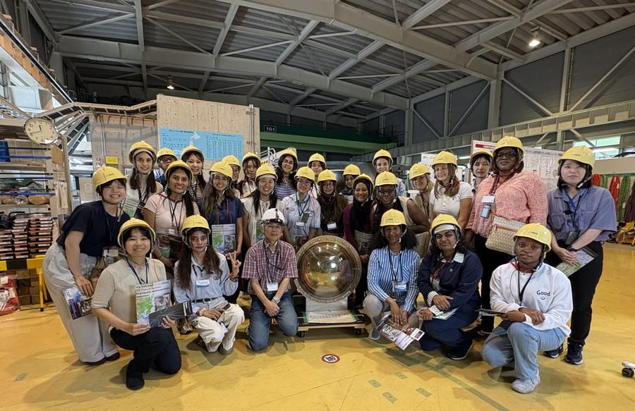 JAEA_japan's tweet photo. 核セキュリティスクールにて、J-PARC物質・生命科学実験施設及びニュートリノ実験施設を見学し、物質科学と素粒子研究の最前線に触れました！
また、参加者の専門に近い分野で活躍する #JAEA 職員との対話セッションは、参加者が自身の将来像を具体的に描く機会となりました！
#IAEA #MSCFP @J_PARC https://t.co/gI5PEAOkto