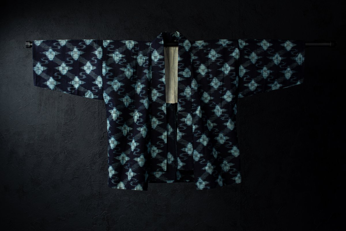takayossh's tweet photo. 5 new Japanese Noragi jackets are now available.
Vintage indigo-dyed cotton, traditional Kasuri weaving, and one beautiful Boro piece — each with its own pattern, texture, and history.
One of a kind, from Japan.
#Noragi #JapaneseIndigo #Kasuri #Boro #JapaneseTextile https://t.co/62R51fAVgK
