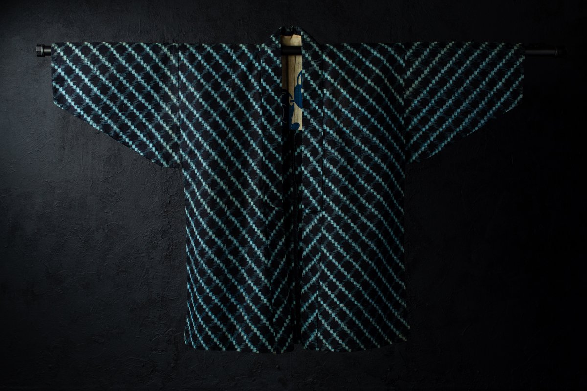 takayossh's tweet photo. 5 new Japanese Noragi jackets are now available.
Vintage indigo-dyed cotton, traditional Kasuri weaving, and one beautiful Boro piece — each with its own pattern, texture, and history.
One of a kind, from Japan.
#Noragi #JapaneseIndigo #Kasuri #Boro #JapaneseTextile https://t.co/62R51fAVgK