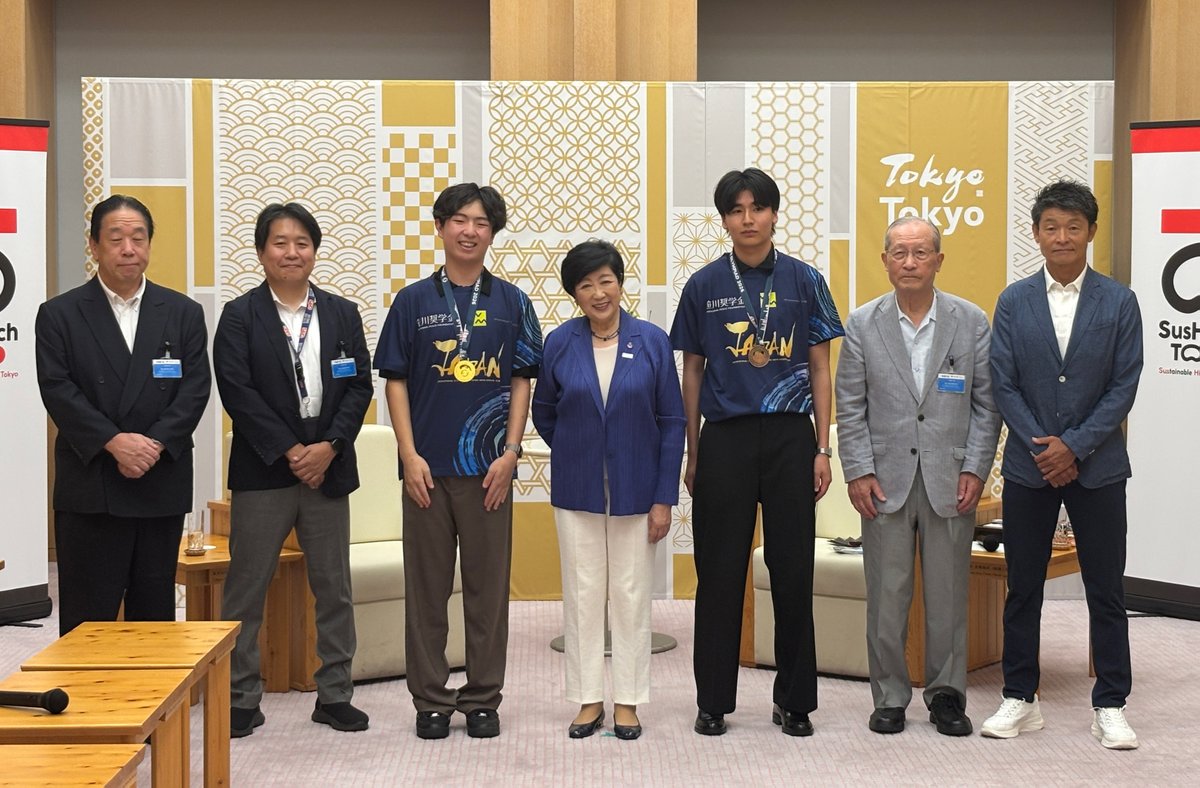 apflsuzuki's tweet photo. 国際経済オリンピック日本代表の活躍を受け、小池都知事に表敬訪問いたしました。 来年開催の国際経済オリンピック東京大会の成功に向けてもご理解をいただきました。 一層努力してまいります。 https://t.co/XKYizbd51s