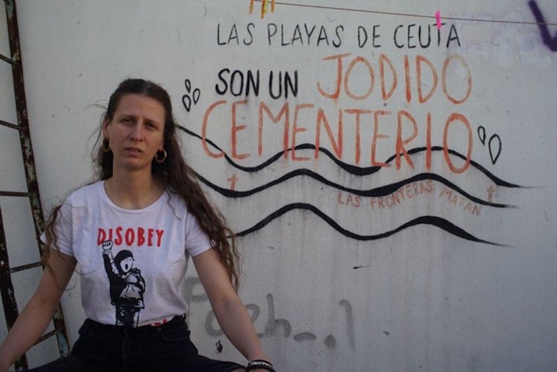 LaVozDeEuropa's tweet photo. Poniendo cara, nombre y apellidos a los que están abriendo las puertas desde dentro para que seamos invadidos. Estas son las 3 organizaciones (y sus caras visibles) que pusieron el primer recurso que acabó con el Supremo prohibiendo las devoluciones en caliente y con la invasión de Ceuta por parte de Marruecos:
- Patricia Fernández Vicens, de la Coordinadora de Barrios
- Francesca Fusaro, de No Name Kitchen, parece italiana. Ni siquiera es española.
- Javier Moreno Gómez, del Servicio Jesuita a Migrantes

No Name Kitchen está en Ceuta en este momento ayudando a los invasores y parece que recibe financiación de Soros. Vaya sorpresa.