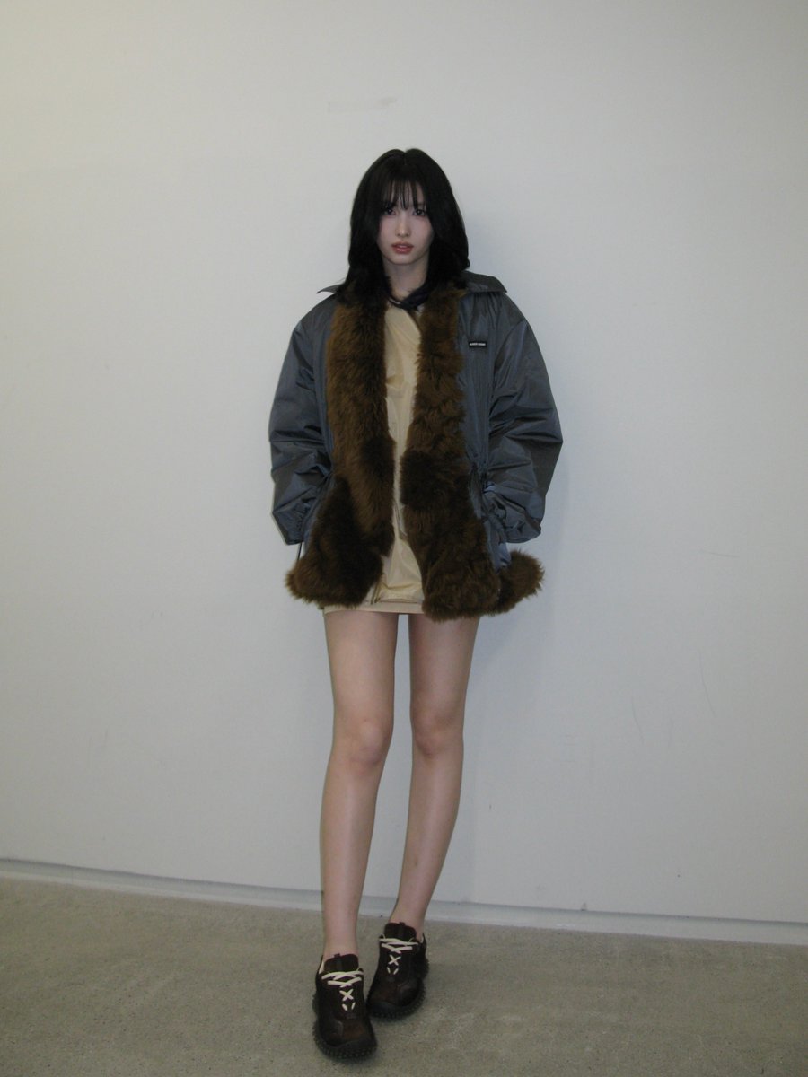 godmitzu's tweet photo. BLACK HAIRED MOMO OH MY GOD https://t.co/Wc3at5hg2z