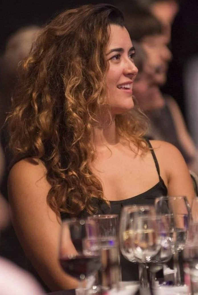 MariaCotedep9's tweet photo. Hello lovely fans is me your favorite Cote de Pablo ♥️♥️♥️ https://t.co/vgatSFbB9K