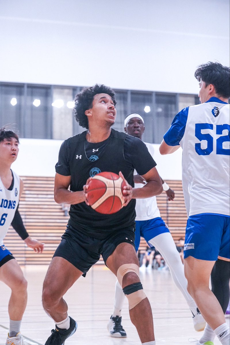 TUBCofficial's tweet photo. ［ 合同練習⛹️‍♂️ ］
本日 #日本体育大学 との合同練習を行いました✊🏻🔥戦う舞台は違いますが、良いシーズンとなるよう頑張っていきましょう！日本体育大学の皆さんありがとうございました🏀✨

📲：PHOTO
https://t.co/dADHlUkw6E

開幕に向けて少しずつギアを上げて準備していきます！#TUBC https://t.co/fe9QeIxLLE