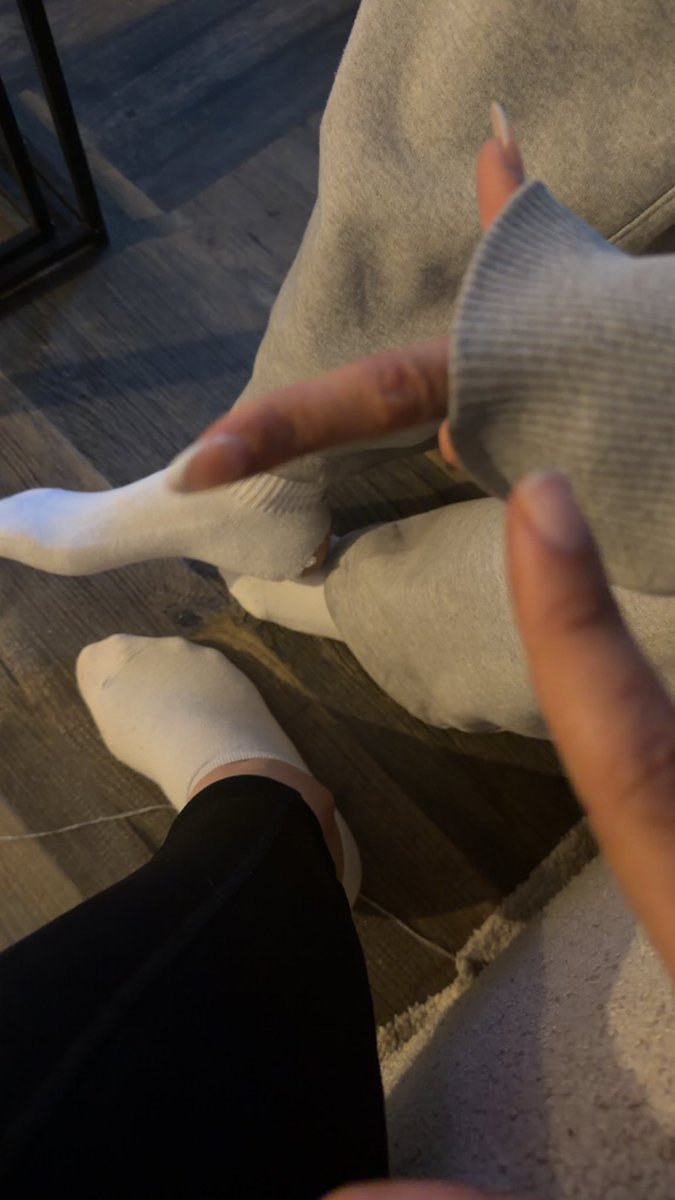 weak4bells's tweet photo. Me nichtje en ik zijn beschikbaar voor online drainen custom etc !

#findomnl #femdom #paypig #cashmeet https://t.co/hHrUmUXuc3