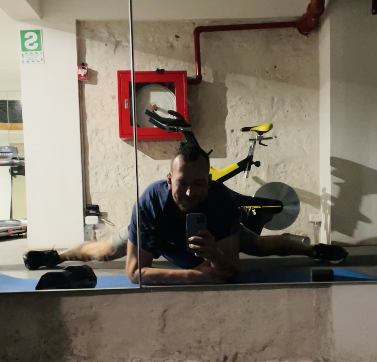 vicuvik's tweet photo. Bandida treinada🚴 https://t.co/ovGhBhcfEu