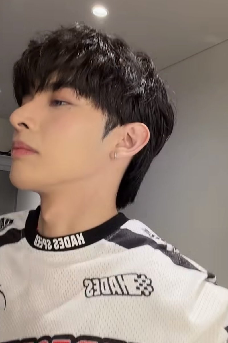 diannecluvsjah's tweet photo. mapapamura ka na lang talaga sa kapogian ni justin jusko lord

SB19 TOGETHER IN YOKOHAMA
@SB19Official #SB19
#SB19FanmeetInJapan
#SB19日本ログ2026 https://t.co/Kuo7lelrT1