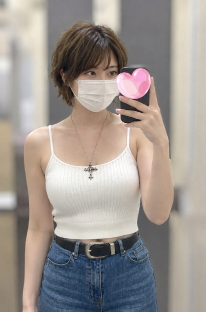 JudyHan42037641's tweet photo. こんなボーイッシュでも抱ける？？ https://t.co/f84ifdTWuJ