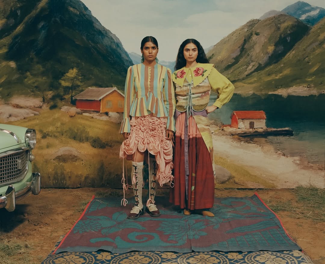 mrbrand_5dat's tweet photo. Album ‘91 — Spring Summer 26

Rooted in craft, the collection brings together smocking, hand embroidery, appliqué, rich textures, vibrant patterns and playful prints.

Explore the collection online  and in stores near you. https://t.co/JufYqe4Le5