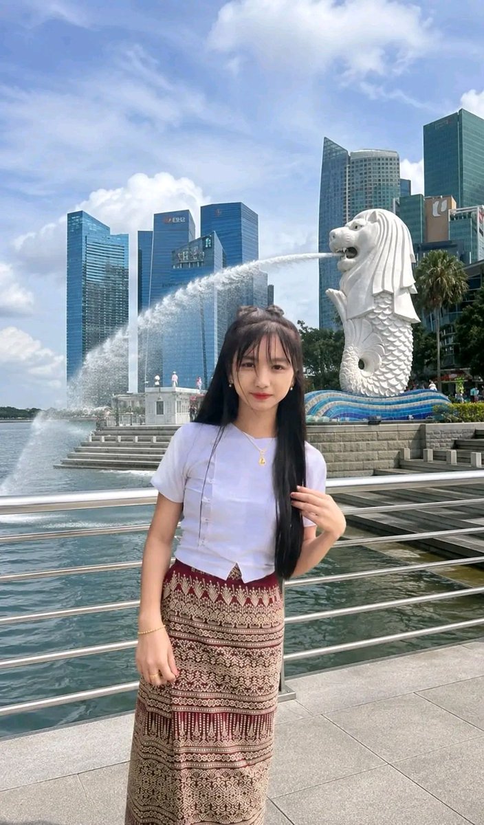 sandarwin211's tweet photo. အဖော်မဲ့နေတယ် https://t.co/ZV5ZpElK2F