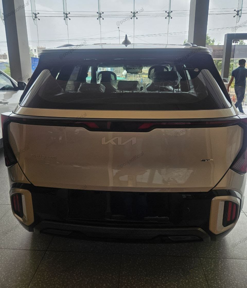 poojaofficial5's tweet photo. Booked a ₹13.5 lakh Brezza ZXi,
and within a few days, he started wondering, "Did I make a mistake ?"

A friend of mine was buying his first car.

He researched for nearly 3 months and finally booked the Brezza ZXi for around ₹13.5 lakh.

The reason was simple,

He wanted a car that was practical, reliable and hassle free.

But soon after booking it, the Buyer’s Remorse kicked in. 

Then he looked at the Seltos and thought

"Buddy, if I had spent just ₹1-2 lakh more, I could have bought a much more premium car."

The Seltos started looking better.
The Brezza’s interior suddenly felt a little too "meh."

And that’s when the question hit him

"Did I make the wrong choice ?"

Or is this simply the Buyer’s Remorse that often comes after making a big purchase ?

Because after buying your first car,

suddenly the car you did not buy starts looking more beautiful, 
more premium and somehow more "value for money."

Maybe the hardest part after buying a car is not choosing the right one

It’s convincing yourself that the one you chose was actually the right decision.