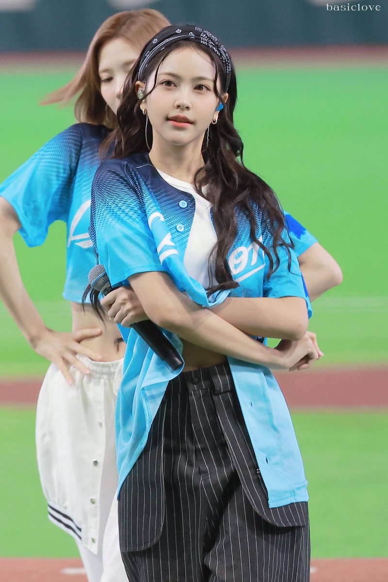Basicloven5kc's tweet photo. 260818

⚾️

#CARMEN #카르멘
#Hearts2Hearts #하츠투하츠 https://t.co/nOQu4os0JL