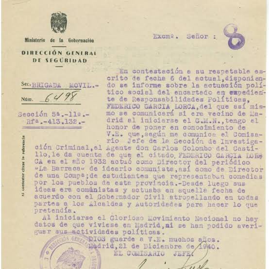 oscar_puente_'s tweet photo. Los fascistas de hoy, envalentonados como entonces, se revuelven contra este tipo de recordatorios. Porque el asesinato de Lorca(que fue “pasado por las armas” con arreglo a la documentación oficial que se conoce) es la mayor muestra de la barbarie del fascismo español. Una vergüenza mundial. Pero la verdad es una. Lo asesinó “el glorioso movimiento”.