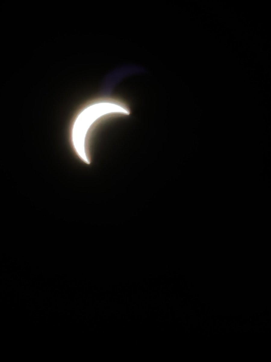 Celcius_222's tweet photo. How about some nice eclipse and beach pics to cleanse the timeline. https://t.co/jgS2iWEErW