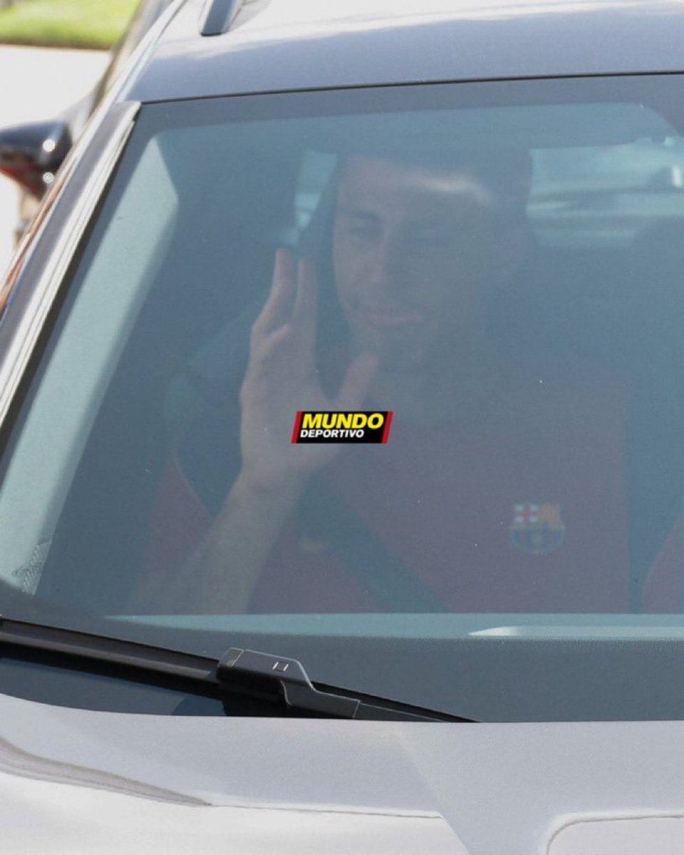 lnstantFoot's tweet photo. 🚨🚨🚨 RODRI A ÉTÉ VU AVEC UN MAILLOT DU FC BARCELONE !! ❤️💙

📸 @mundodeportivo https://t.co/rd7bzACwIm