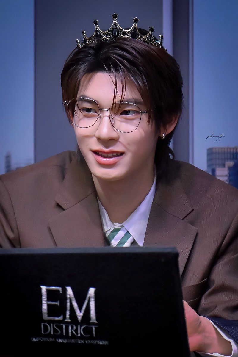 real_pntt's tweet photo. เจ้าชายม๋าเด็ก 👑🐶 หล่อสะอาดมาก ✨

TTP BE WINNER 
#TeeTeePorSignBenutraBoxset
#twnpich @twnpich https://t.co/vvhPdtNupy