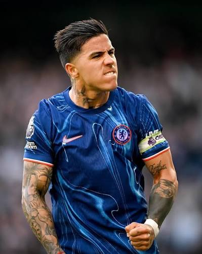 GoalsXtra's tweet photo. ❌ Manchester City were routed by Arsenal in the Community Shield final.

💤 The transfer of Enzo Fernandez also looks more difficult compared to last week. Following Tijjani Reijnders' departure, the probability of Enzo moving to Manchester City is at 38%. https://t.co/SDy1IM7nDu