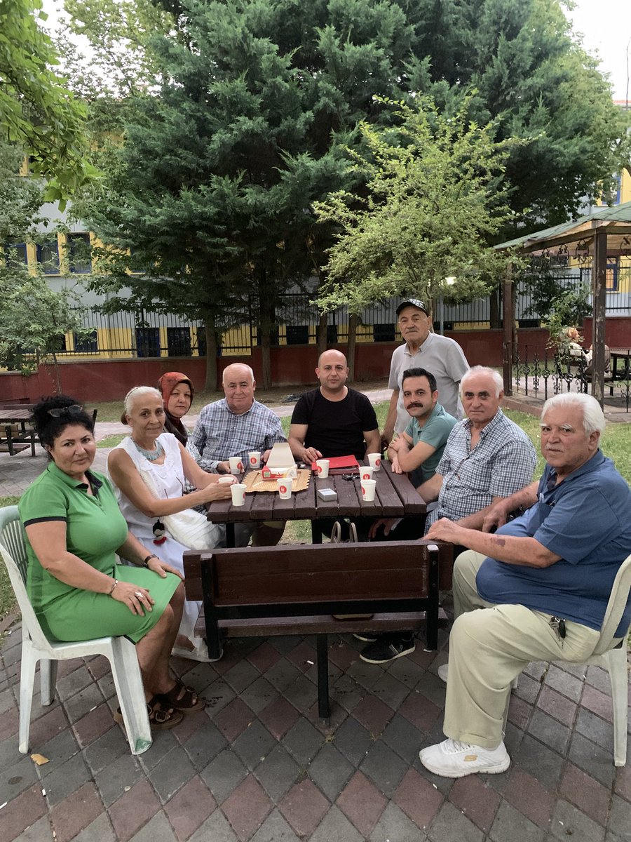 AkAdnanmndrsmah's tweet photo. Ak parti Adnan Menderes mahallesi olarak haftalık olağan mahalle toplantımızı gerçekleştirdik @polatonur1910  @RTErdogan @Akparti @hakanhanozcan @omerfarukislam @Erdalakrolu4 @erhansarigol https://t.co/sDb2n4n26P