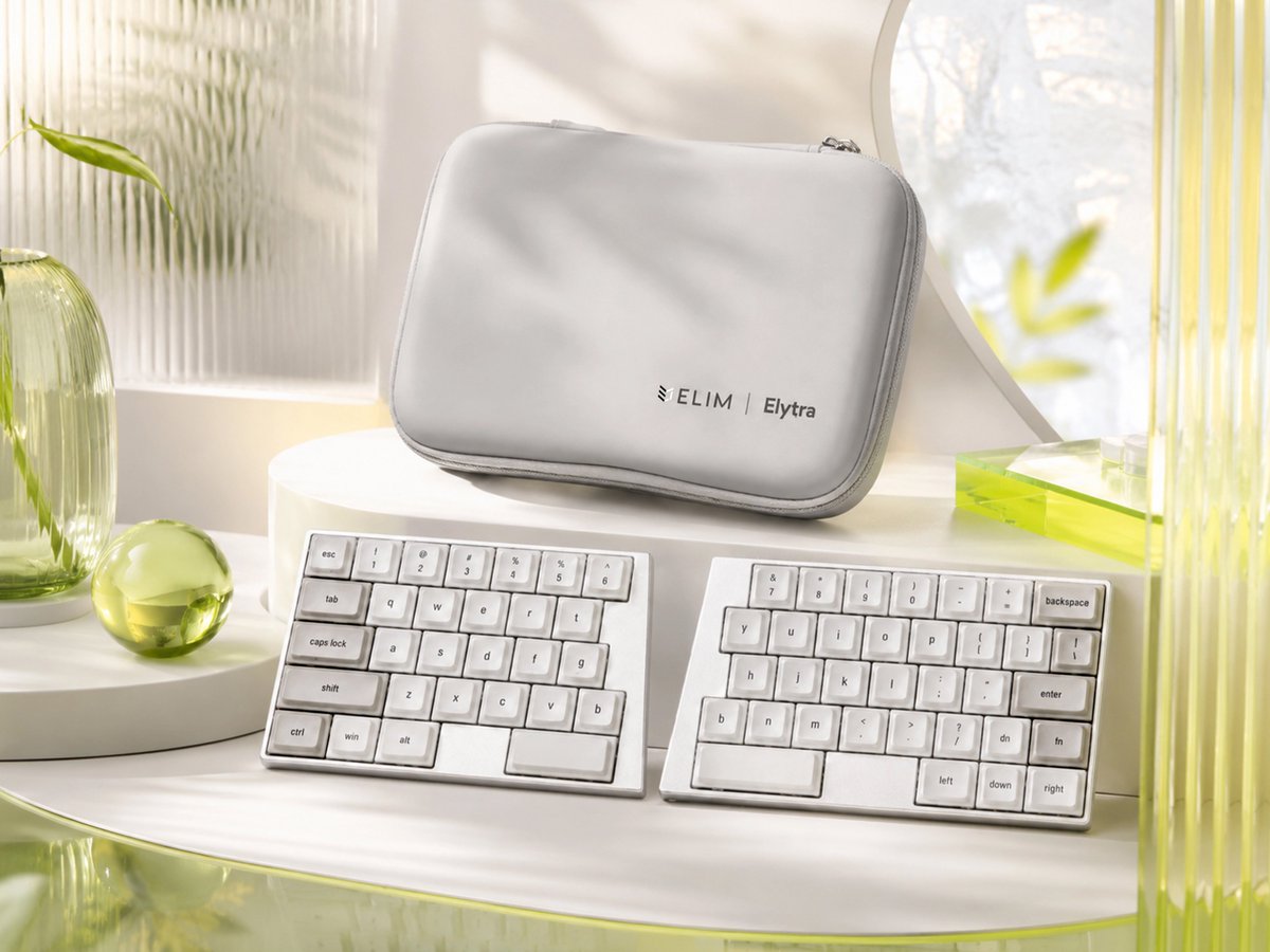 elimkeys_jp's tweet photo. 朝の光と、静かなデスク。
使う場所に合わせて、キーボードの形も変えていく。
Elytraは、毎日の作業に寄り添う完全ワイヤレス分割キーボードです。
#ElimKeys #Elytra #デスクセットアップ #キーボード #分割キーボード https://t.co/x1eNNwubNO