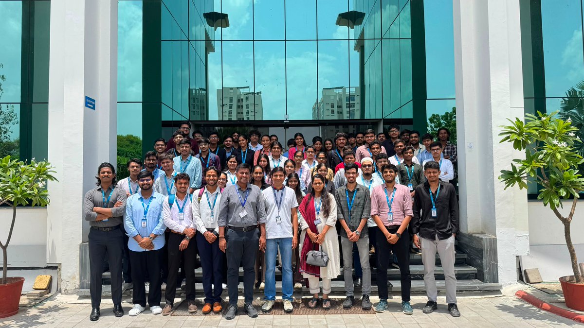 _PreetPtl's tweet photo. Had an insightful industrial visit to @RishabhSoft  with SVIT Vasad!

A great opportunity to understand real-world software development, teamwork, and the professional IT environment while connecting classroom learning with industry exposure. 
#IndustrialVisit #RishabhSoft https://t.co/NxS0AeFQ03