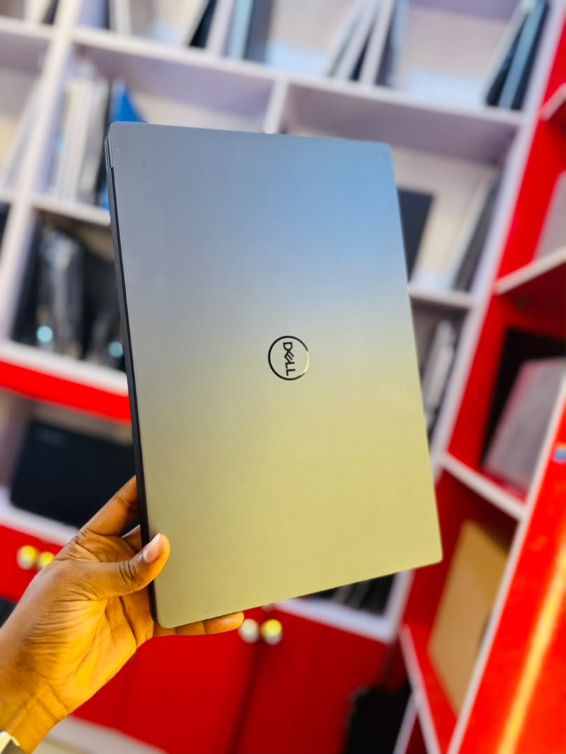 narocomputers's tweet photo. Dell Vostro 
Core i5 
*10th generation*
16gb ram 
*256gb ssd*
Kb light 💡 
15.6 Inches
Price 370k https://t.co/wpNjjCWSOD