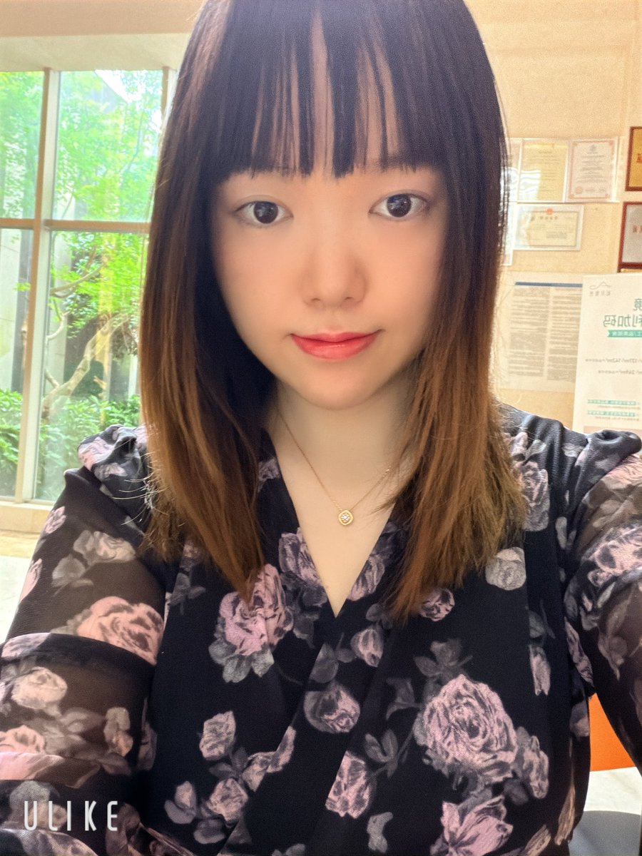 raincat26's tweet photo. 12岁偷穿老妈丝袜，16岁开始接触变装ts圈子，20岁开始吃药，21岁切蛋。。现在28岁了。。。好想要男朋友。。。 https://t.co/hjCp2Esz7p