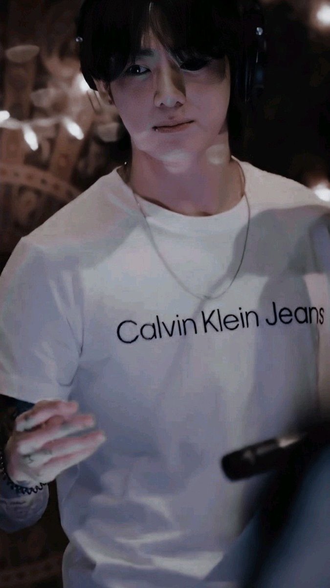 borasoul_store's tweet photo. เสื้อยืด Calvin Klein Jeans regular fit logo short-sleeve t-shirt ลด 70% 🤍 ตัวนี้เหลือไซส์ไม่เยอะน้า 

— ราคา 650฿  (free ems) ส่งแอร์ มัดจำ 200

#พรีเกาหลี https://t.co/VZEQNOrhYw