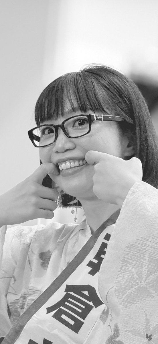 HPRjqDXh7tTxFpz's tweet photo. ふと
8月の  カレンダー  ば👀✨
   綺麗な 浴衣姿に
         このポーズ
輝く 瞳  の  夏の思い出🏵
     また  来年O⩊O

#朝倉さや
#山形花笠まつり https://t.co/GYGdj42oak