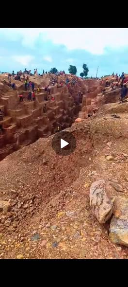 TvslEspana's tweet photo. Mining site #ironore
#Magnetite Fe₃O₄. Highest quality; excellent magnetic property.
#Hematite Fe₂O₃. Most popular; easy to reduce in blast furnaces.
#Limonite FeO(OH) ⋅ nH₂. Lower quality; highly hydrated with more impurities.
#Siderite FeCO₃. Low quality; rarely used for large-scale production.