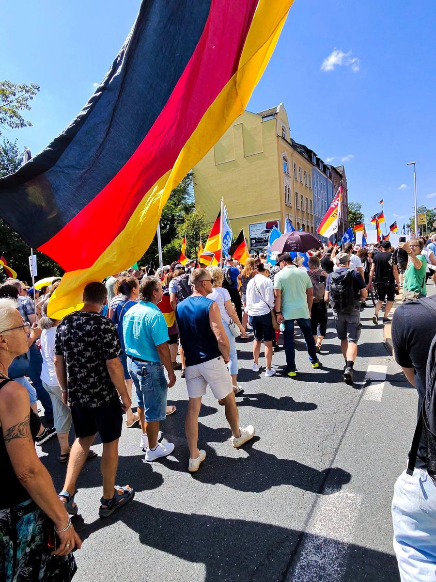 Ruhrpottler3005's tweet photo. #GPN #UPN #FPN #SPN #GBPN #einervonuns 
@NaomiSeibt  @FoxNews  @foxnewspolitics   
@realDonaldTrump  @JDVance  @SecRubio  

PROJEKT M1LLION: Hier sind Schnappschüsse aus dem Getümmel am 08.August in Plauen 
#Projektm1llion #plauen #planetfreak #DE #heimat https://t.co/TadFeWgpog