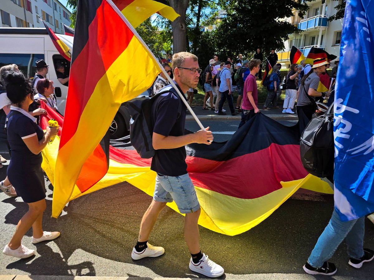 Ruhrpottler3005's tweet photo. #GPN #UPN #FPN #SPN #GBPN #einervonuns 
@NaomiSeibt  @FoxNews  @foxnewspolitics   
@realDonaldTrump  @JDVance  @SecRubio  

PROJEKT M1LLION: Hier sind Schnappschüsse aus dem Getümmel am 08.August in Plauen 
#Projektm1llion #plauen #planetfreak #DE #heimat https://t.co/TadFeWgpog