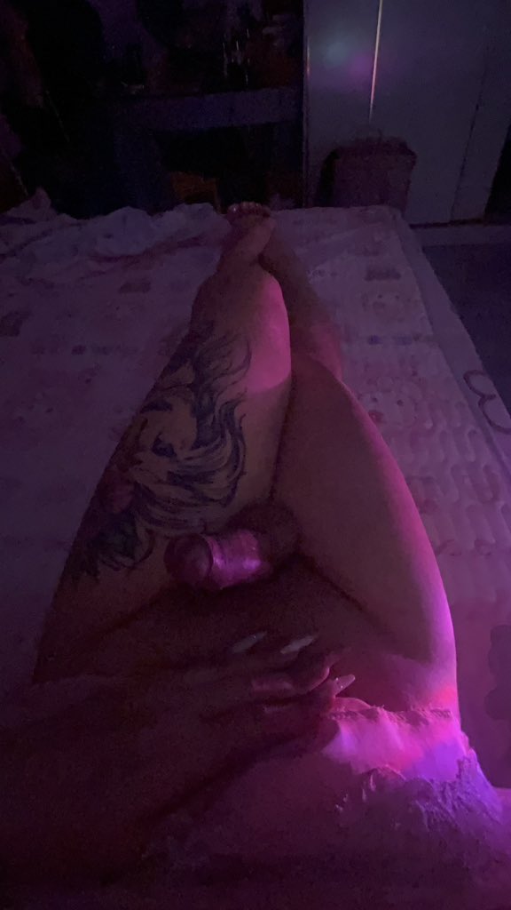 Conny_feitu's tweet photo. 睡之前好好的 一觉睡醒……我仙女棒呢？？？

#trans #transgirl #cd #ts #asianladyboy #mtf #mtftransgender #lgbtq #伪娘 #女装男子 #女装子 #男の娘 #女装大佬 #TS #上海TS #ladyboy #上海人妖 #上海男娘 https://t.co/6wvwXdFjyx