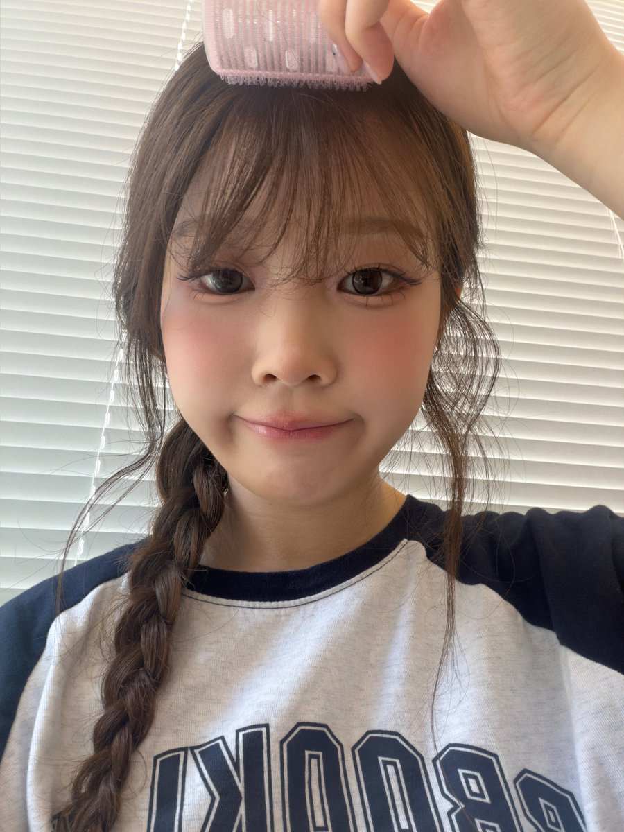 sa2m2nam3's tweet photo. #SAY_DOHEE   

필살! 앞머리 누르기

#도희 #DOHEE #ドヒ 
#SAYMYNAME #세이마이네임 #SMN #セマネ https://t.co/UjhCP54edK