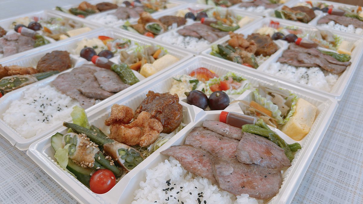 29mikiya's tweet photo. 特別弁当のご注文ありがとうございます😊
法事のあとで食べるようで、親戚の方々にも気に入って頂けると嬉しいです☆
#JPYC決済できます https://t.co/XIALWtQ1xx